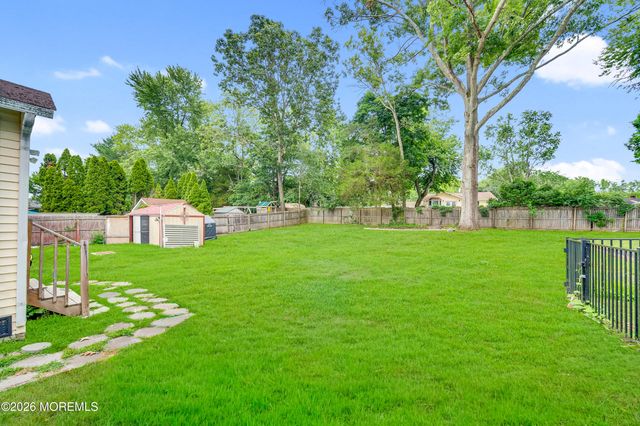 11 Lawrence Avenue, Howell, NJ 07731