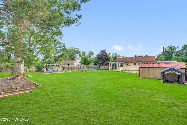 11 Lawrence Avenue, Howell, NJ 07731