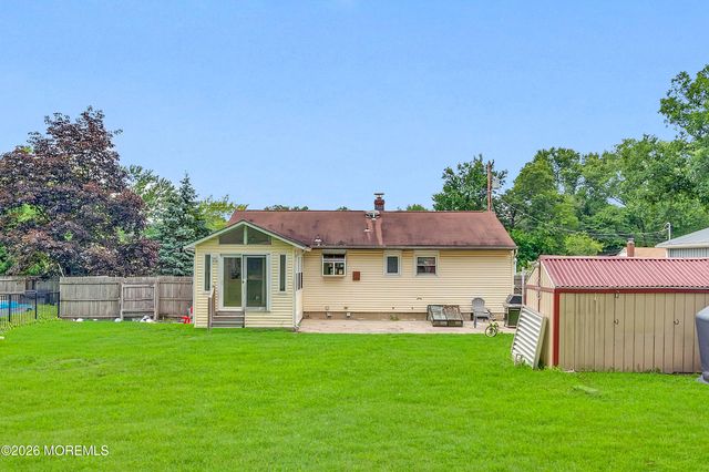 11 Lawrence Avenue, Howell, NJ 07731