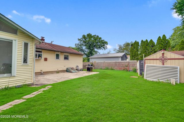 11 Lawrence Avenue, Howell, NJ 07731