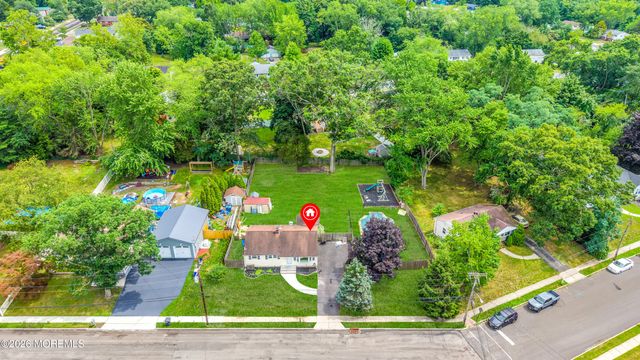11 Lawrence Avenue, Howell, NJ 07731