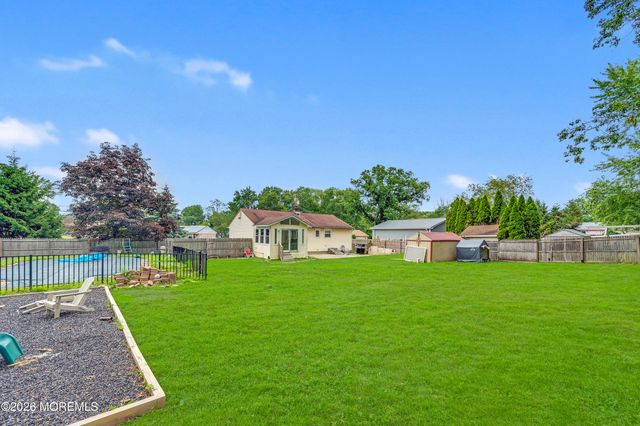 11 Lawrence Avenue, Howell, NJ 07731