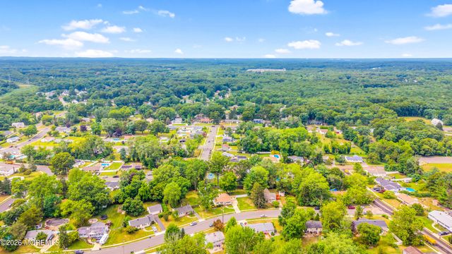 11 Lawrence Avenue, Howell, NJ 07731