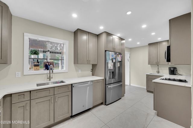 11 Lawrence Avenue, Howell, NJ 07731