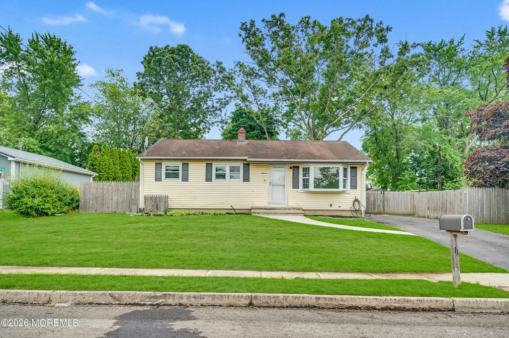 11 Lawrence Avenue, Howell, NJ 07731