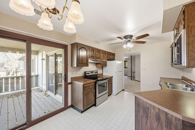 2022 Windsor Court 4, Schererville, IN 46375