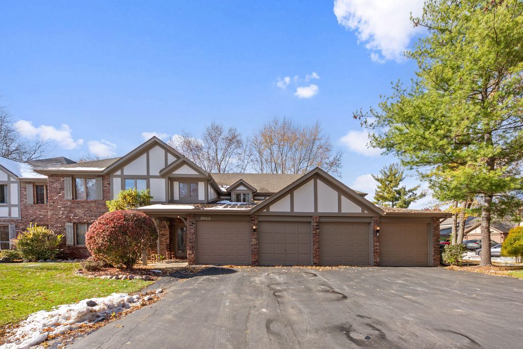 2022 Windsor Court 4, Schererville, IN 46375