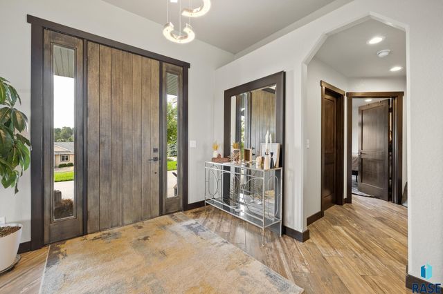 7020 Prestwick Rd Road, Rapid City, SD 57702