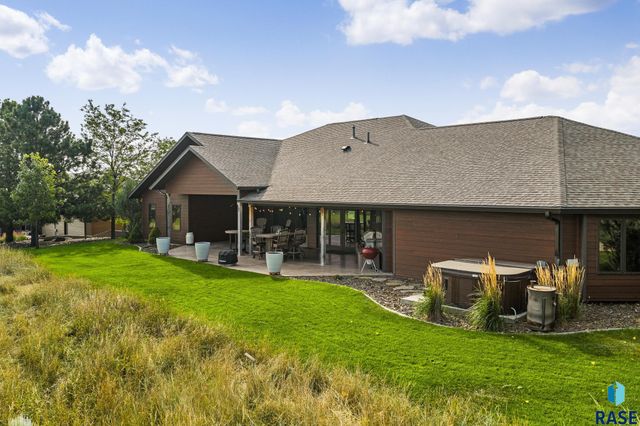 7020 Prestwick Rd Road, Rapid City, SD 57702