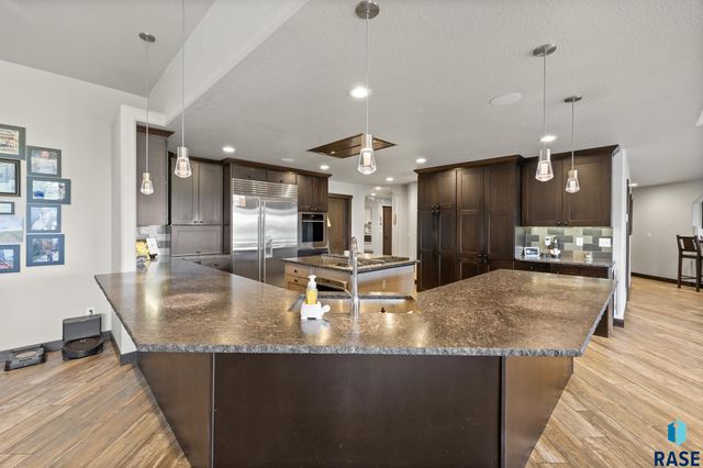 7020 Prestwick Rd Road, Rapid City, SD 57702