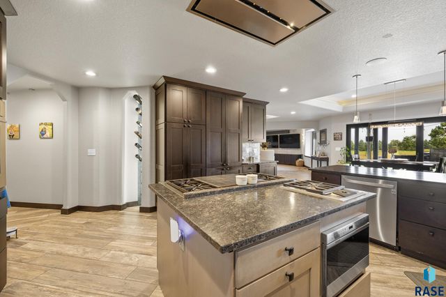 7020 Prestwick Rd Road, Rapid City, SD 57702