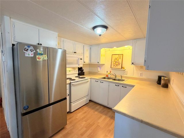 916 51ST AVENUE PLAZA W, Bradenton, FL 34207