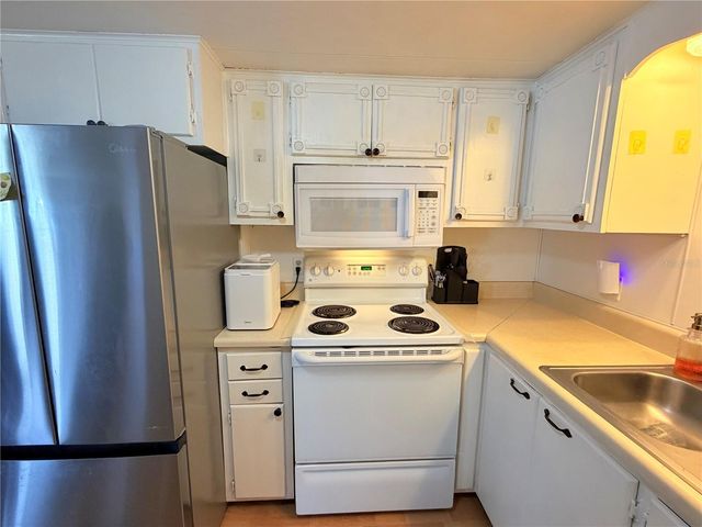 916 51ST AVENUE PLAZA W, Bradenton, FL 34207