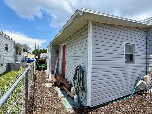 916 51ST AVENUE PLAZA W, Bradenton, FL 34207