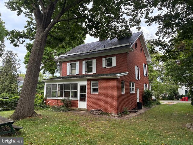 416 S CHURCH ST, Shepherdstown, WV 25443