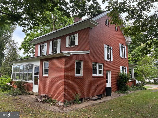 416 S CHURCH ST, Shepherdstown, WV 25443