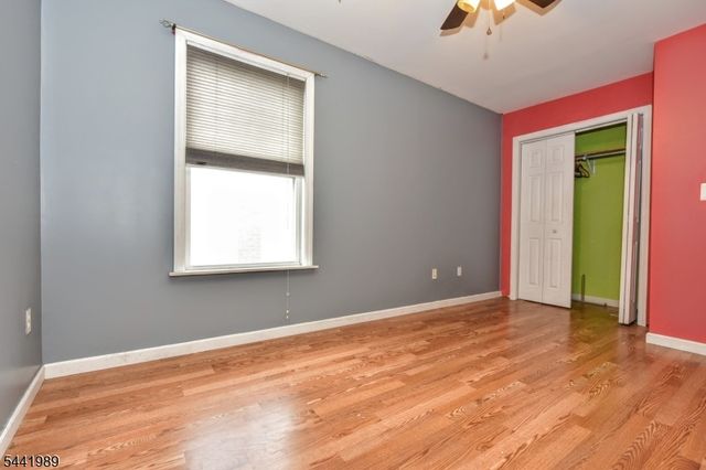 25 Morlot Ave, Fair Lawn Boro, NJ 07410