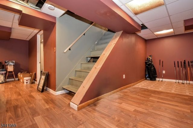 25 Morlot Ave, Fair Lawn Boro, NJ 07410