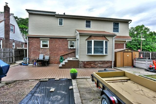 25 Morlot Ave, Fair Lawn Boro, NJ 07410