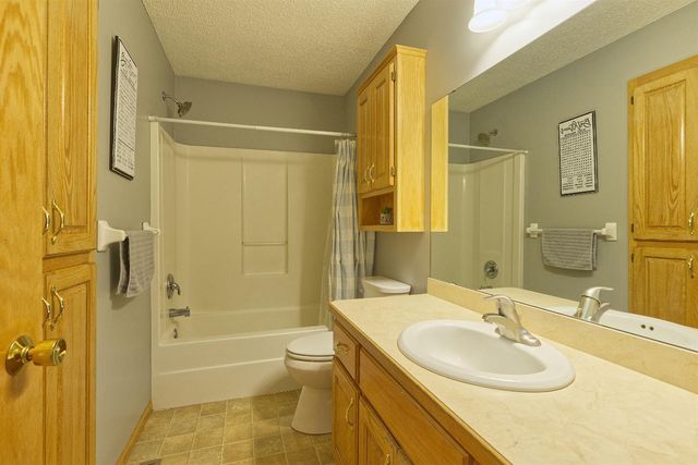 1007 Bluestem Lane, Lester Prairie, MN 55354