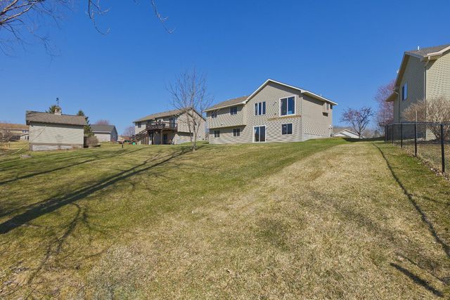 1007 Bluestem Lane, Lester Prairie, MN 55354