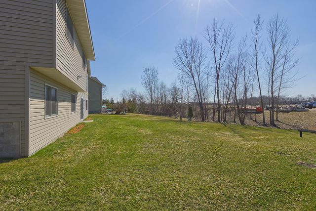 1007 Bluestem Lane, Lester Prairie, MN 55354