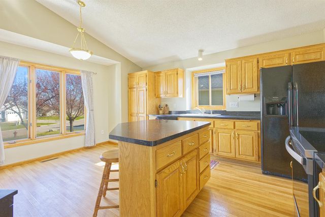 1007 Bluestem Lane, Lester Prairie, MN 55354