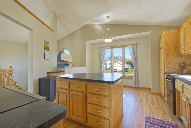 1007 Bluestem Lane, Lester Prairie, MN 55354