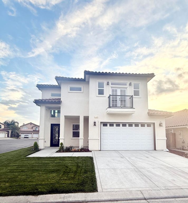 169 Lake Drive, Lemoore, CA 93245