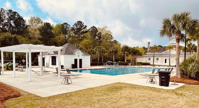 3132 Sturbridge Road, Mount Pleasant, SC 29466