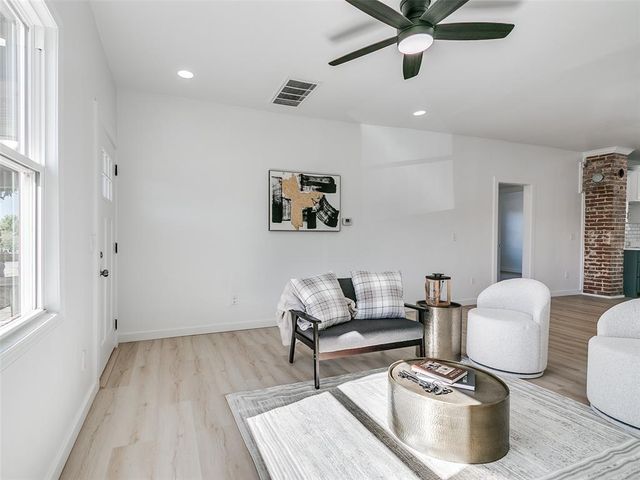 1215 NW 8th Street, Oklahoma City, OK 73106