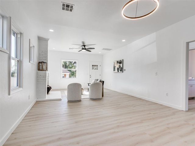 1215 NW 8th Street, Oklahoma City, OK 73106