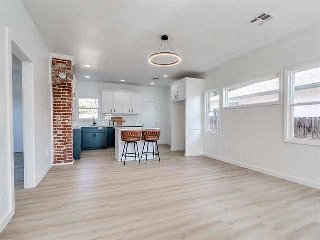 1215 NW 8th Street, Oklahoma City, OK 73106