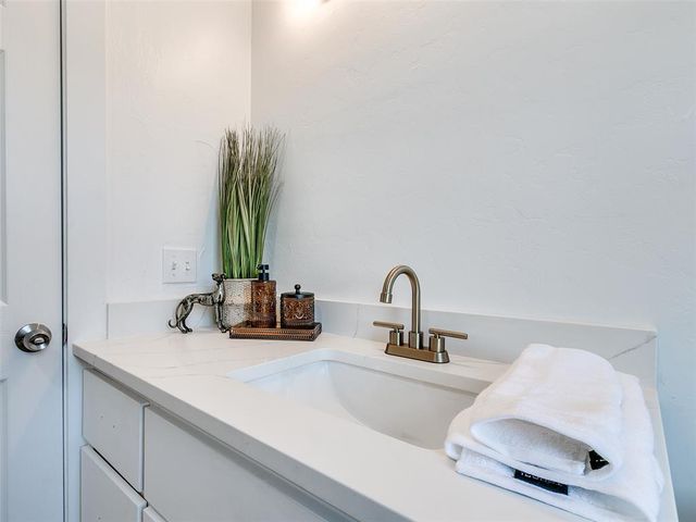 1215 NW 8th Street, Oklahoma City, OK 73106