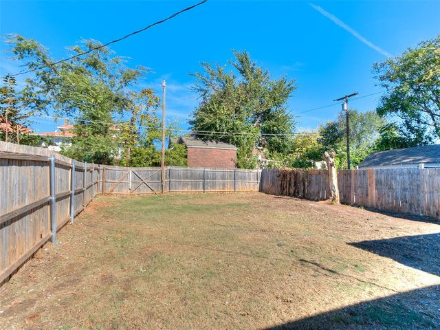 1215 NW 8th Street, Oklahoma City, OK 73106