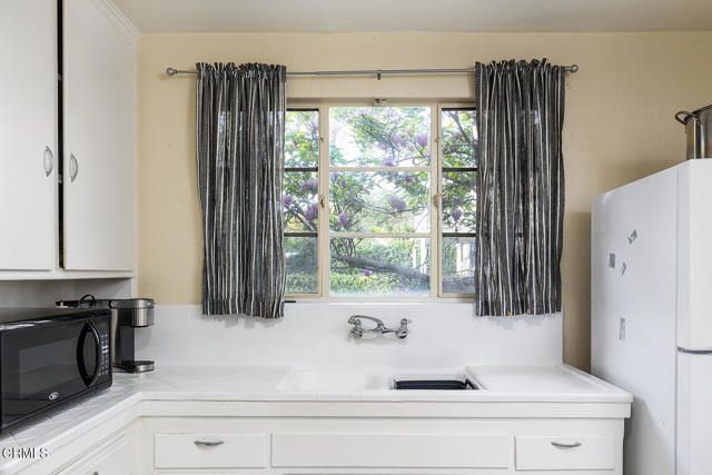 1500 Navarro Avenue, Pasadena, CA 91103