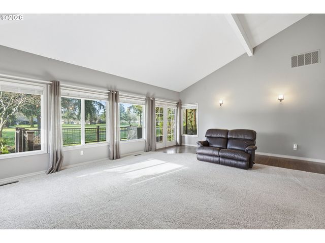 32565 Sw LAKE POINT Ct, Wilsonville, OR 97070