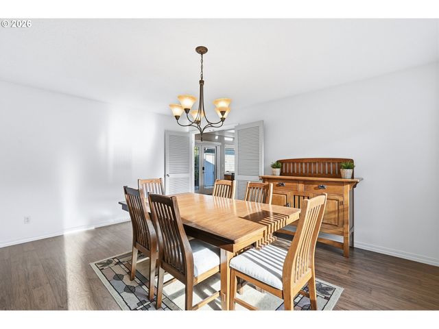 32565 Sw LAKE POINT Ct, Wilsonville, OR 97070