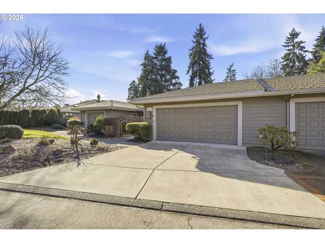 32565 Sw LAKE POINT Ct, Wilsonville, OR 97070