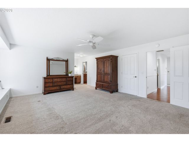 32565 Sw LAKE POINT Ct, Wilsonville, OR 97070