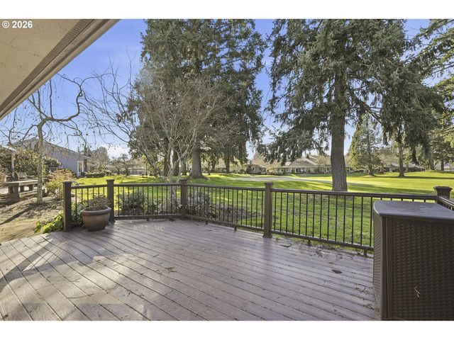 32565 Sw LAKE POINT Ct, Wilsonville, OR 97070