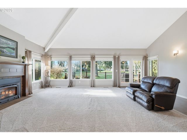 32565 Sw LAKE POINT Ct, Wilsonville, OR 97070