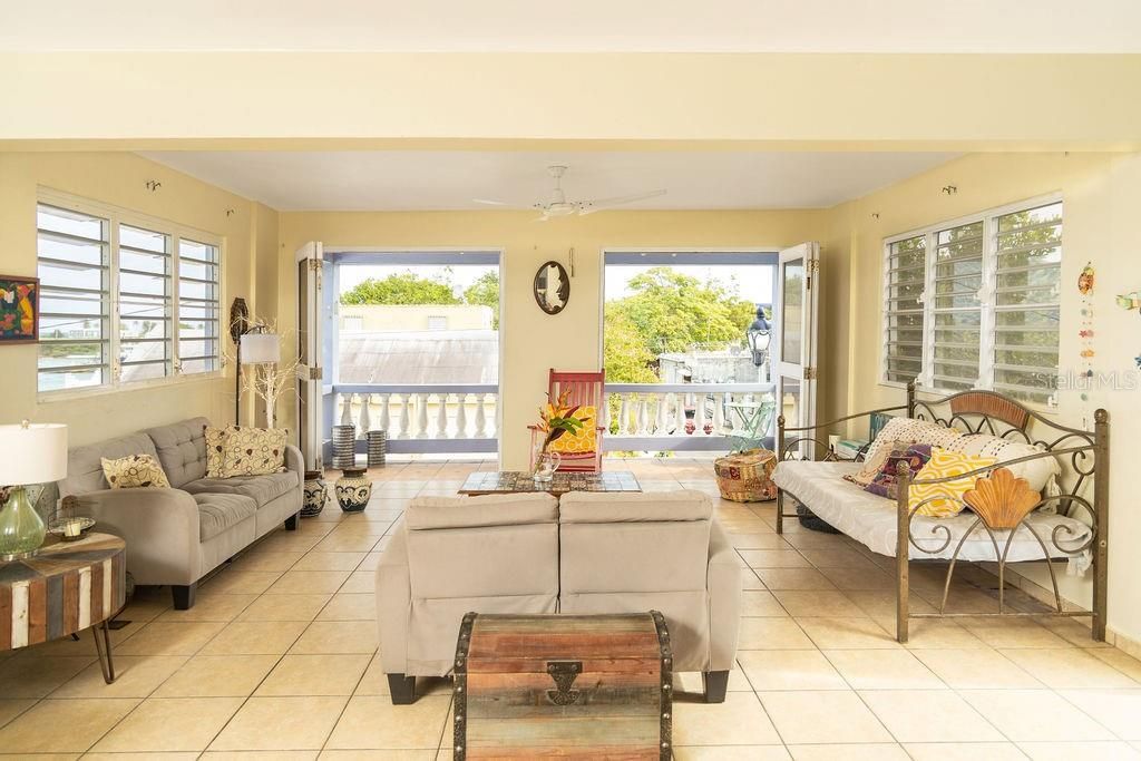 Image 13 of property listing at 112 CALLE MUÑOZ RIVERA, Vieques, PR 00765