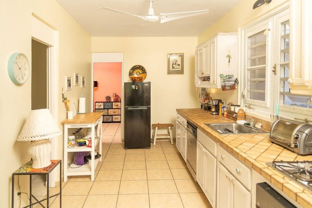 Image 15 of property listing at 112 CALLE MUÑOZ RIVERA, Vieques, PR 00765