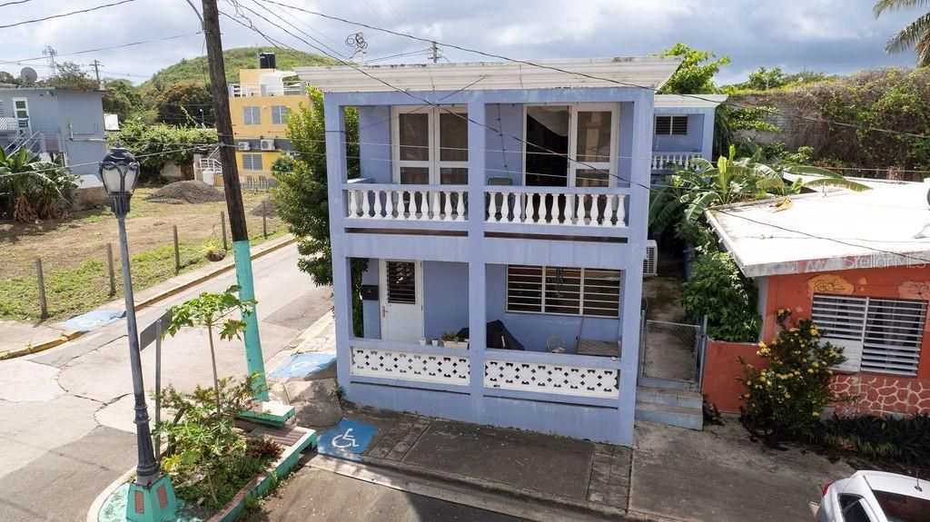 Image 3 of property listing at 112 CALLE MUÑOZ RIVERA, Vieques, PR 00765