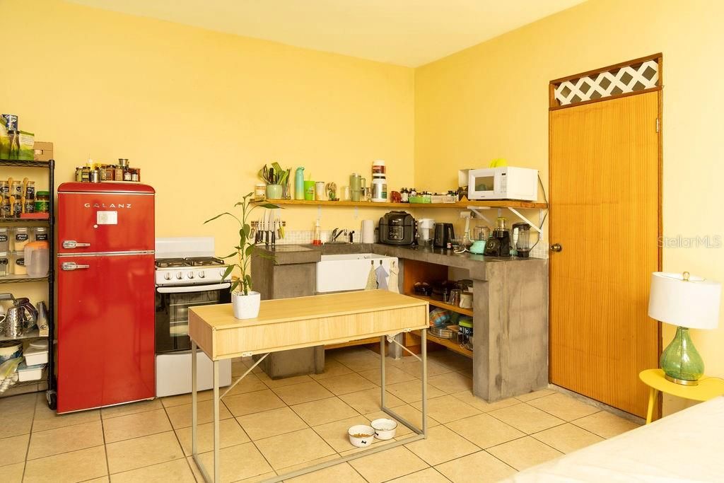 Image 21 of property listing at 112 CALLE MUÑOZ RIVERA, Vieques, PR 00765