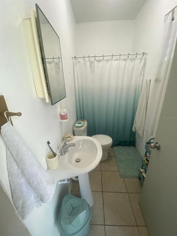 Image 25 of property listing at 112 CALLE MUÑOZ RIVERA, Vieques, PR 00765