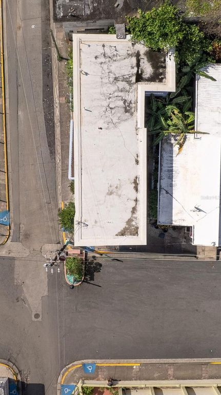 Image 27 of property listing at 112 CALLE MUÑOZ RIVERA, Vieques, PR 00765