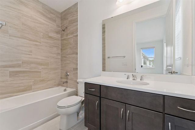 9652 ENGLISH LAUREL COURT, Orlando, FL 32827