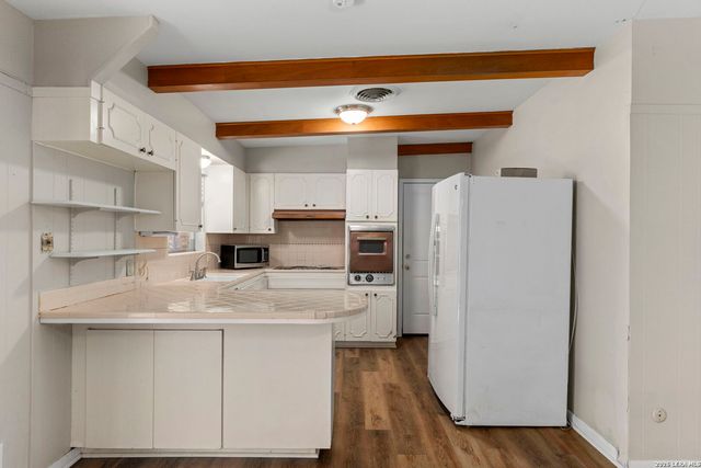 11114 Dreamland Dr, San Antonio, TX 78230